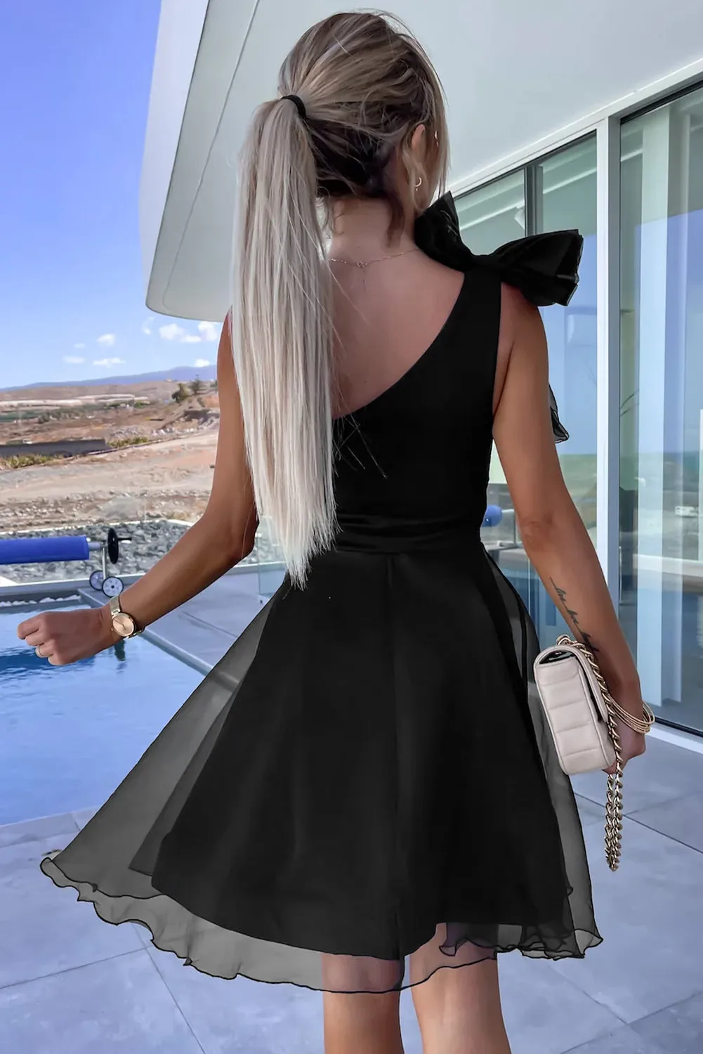 Attractive One-Shoulder Dress