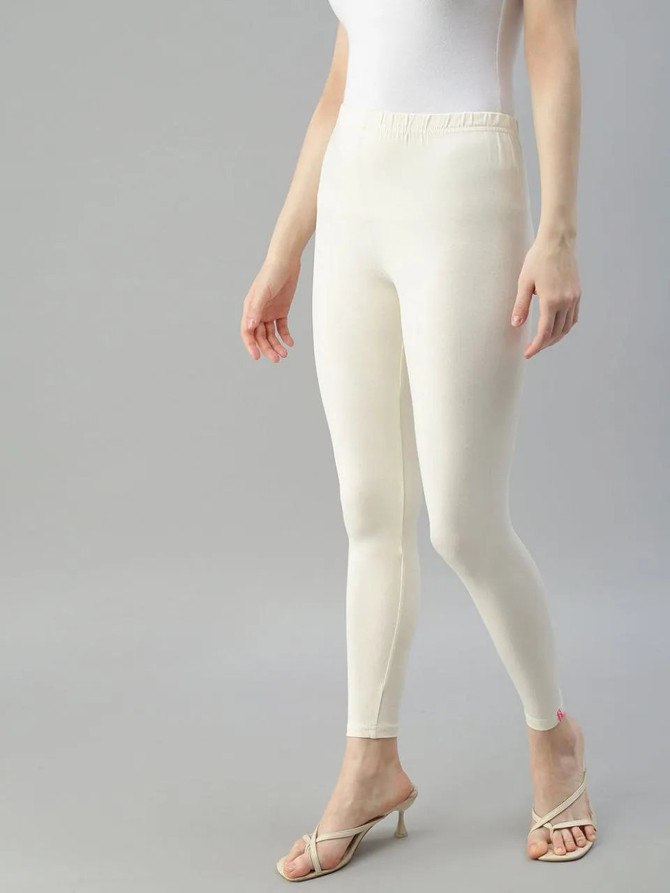 Gorgeous Cream Color Cotton Ankle Length Leggings For Women