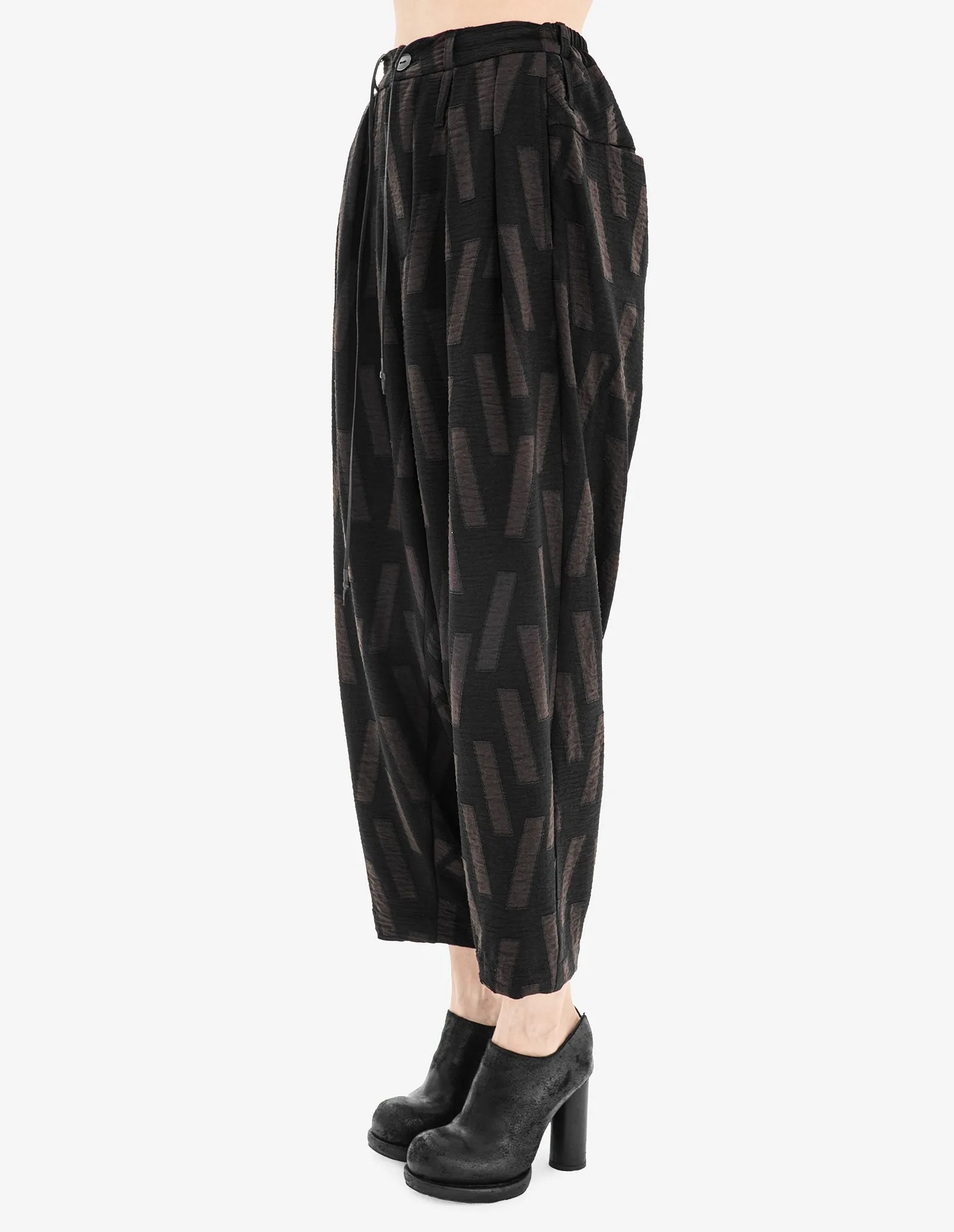 Loose Fit Cropped Trousers
